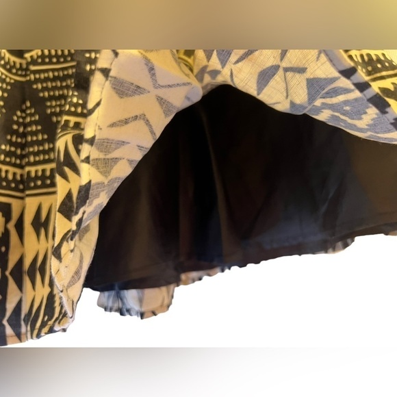 Sale Forever 21 Women's Skirt Size 28/S Black White Lined Pleated Skirt - Picture 8 of 14